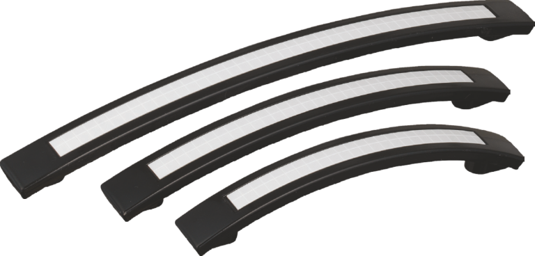 Maner negru+alb din plastic cu model (X5-81-224MM)