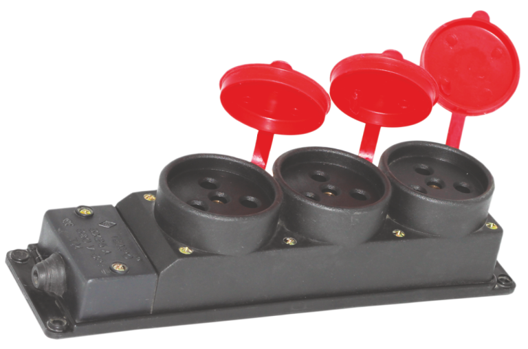 Tripla fara fir 3gauri cu capac (380V-Nr.31/3)