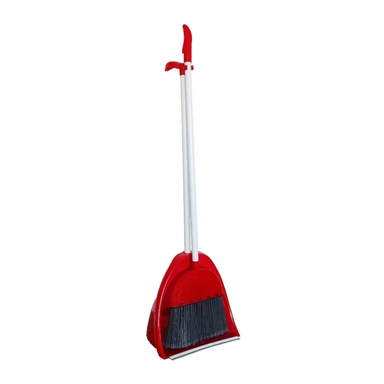 Faras din plastic cu coada+matura (Y-466)